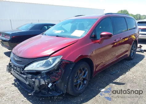 2019 Chrysler Pacifica Touring L Plus из США, поврежденный, VIN 2C4RC1EG6KR666430